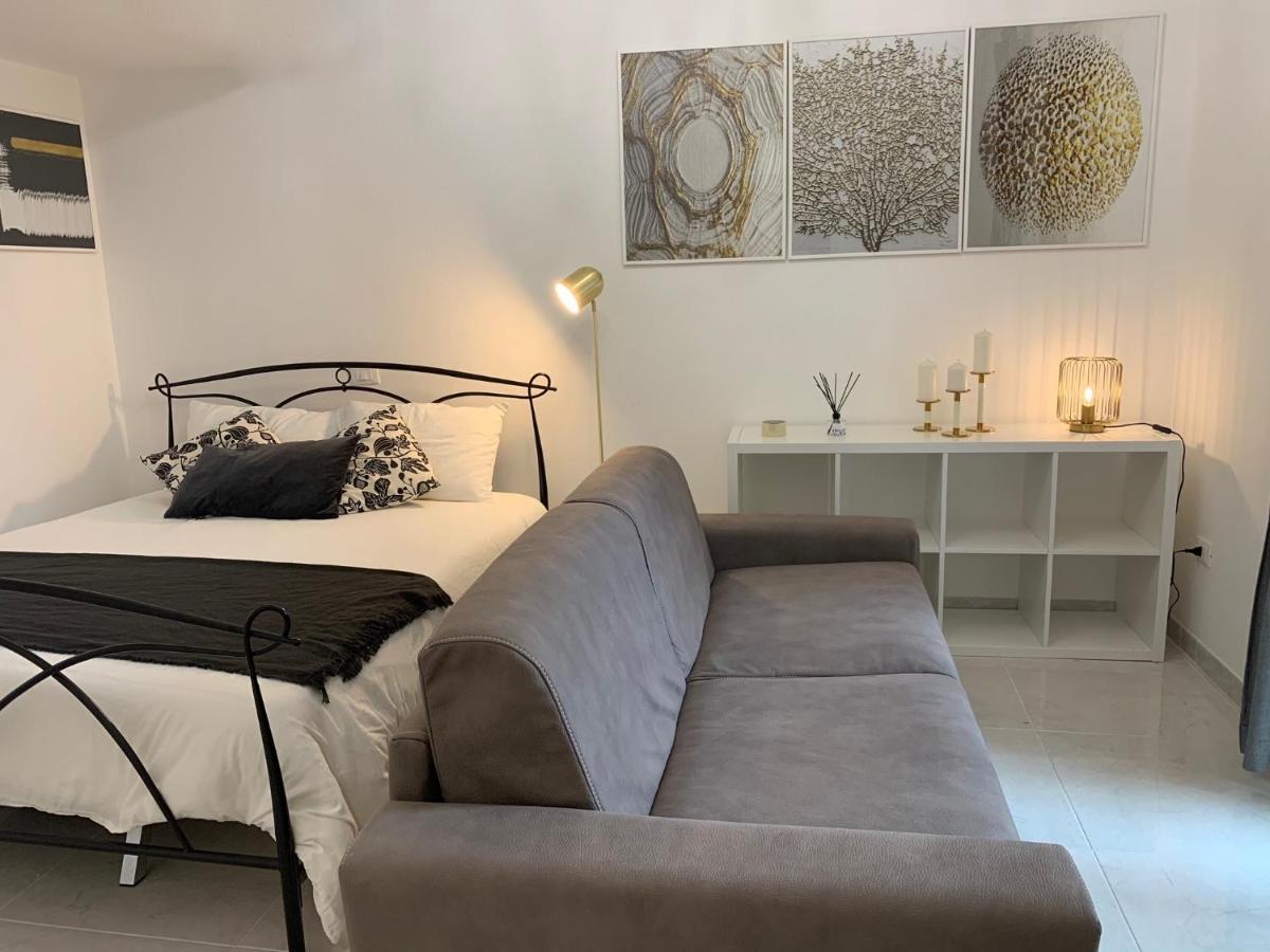 Luxury Apartment In Rome Countryside - Francigena Кампаняно ди Рома Екстериор снимка